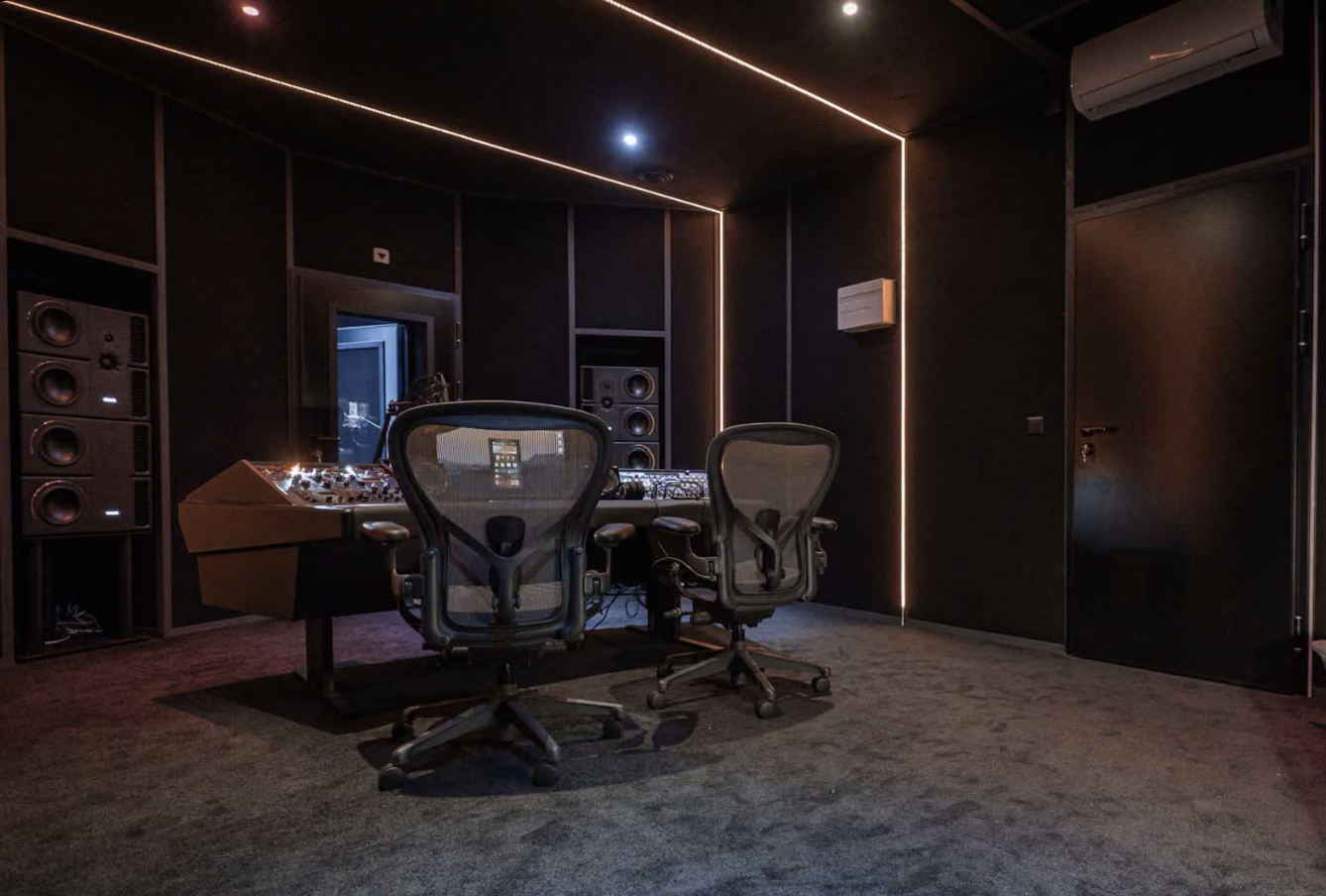 NONAME Studio control room